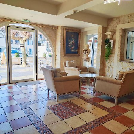 Hotel-Restaurant Le Commerce Nogaro Εξωτερικό φωτογραφία