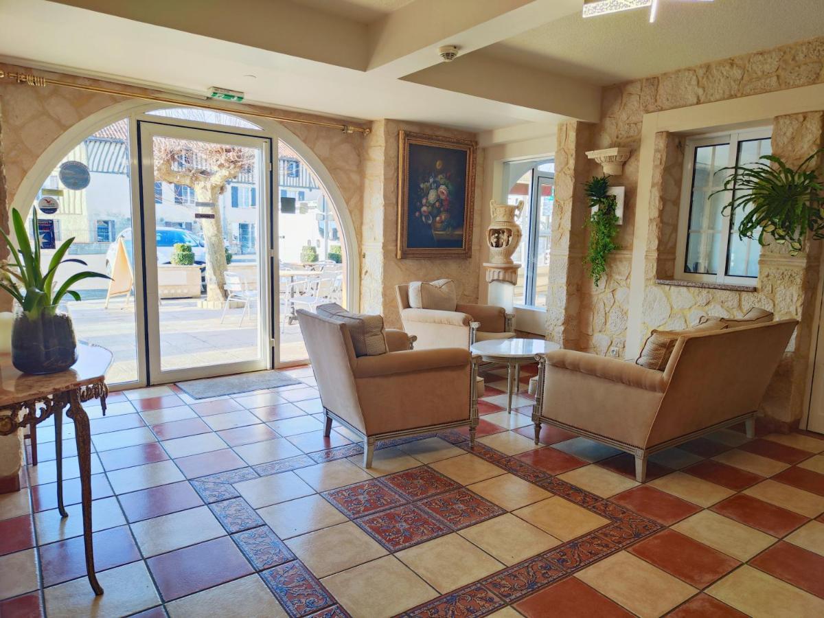 Hotel-Restaurant Le Commerce Nogaro Εξωτερικό φωτογραφία