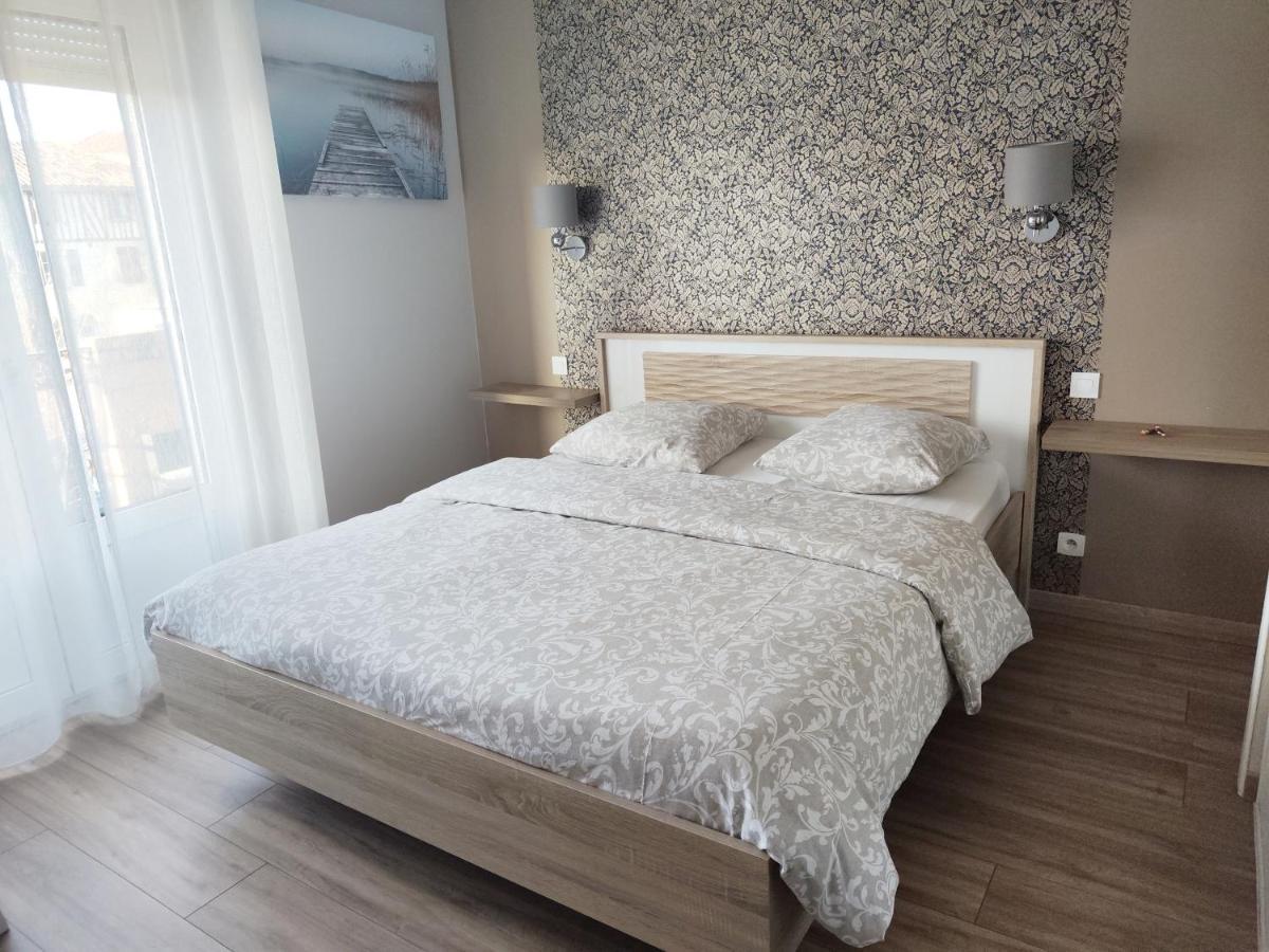 Hotel-Restaurant Le Commerce Nogaro Εξωτερικό φωτογραφία