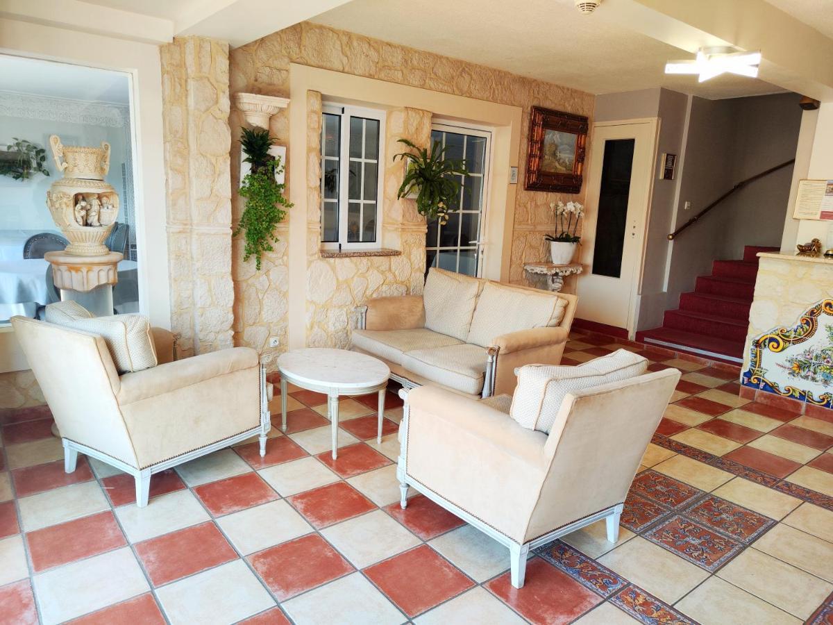 Hotel-Restaurant Le Commerce Nogaro Εξωτερικό φωτογραφία