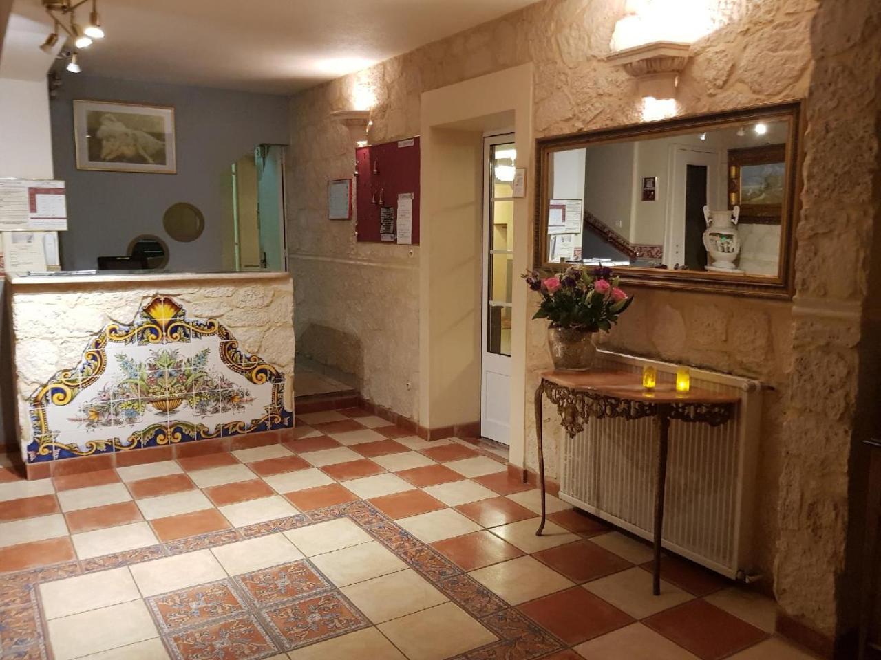 Hotel-Restaurant Le Commerce Nogaro Εξωτερικό φωτογραφία