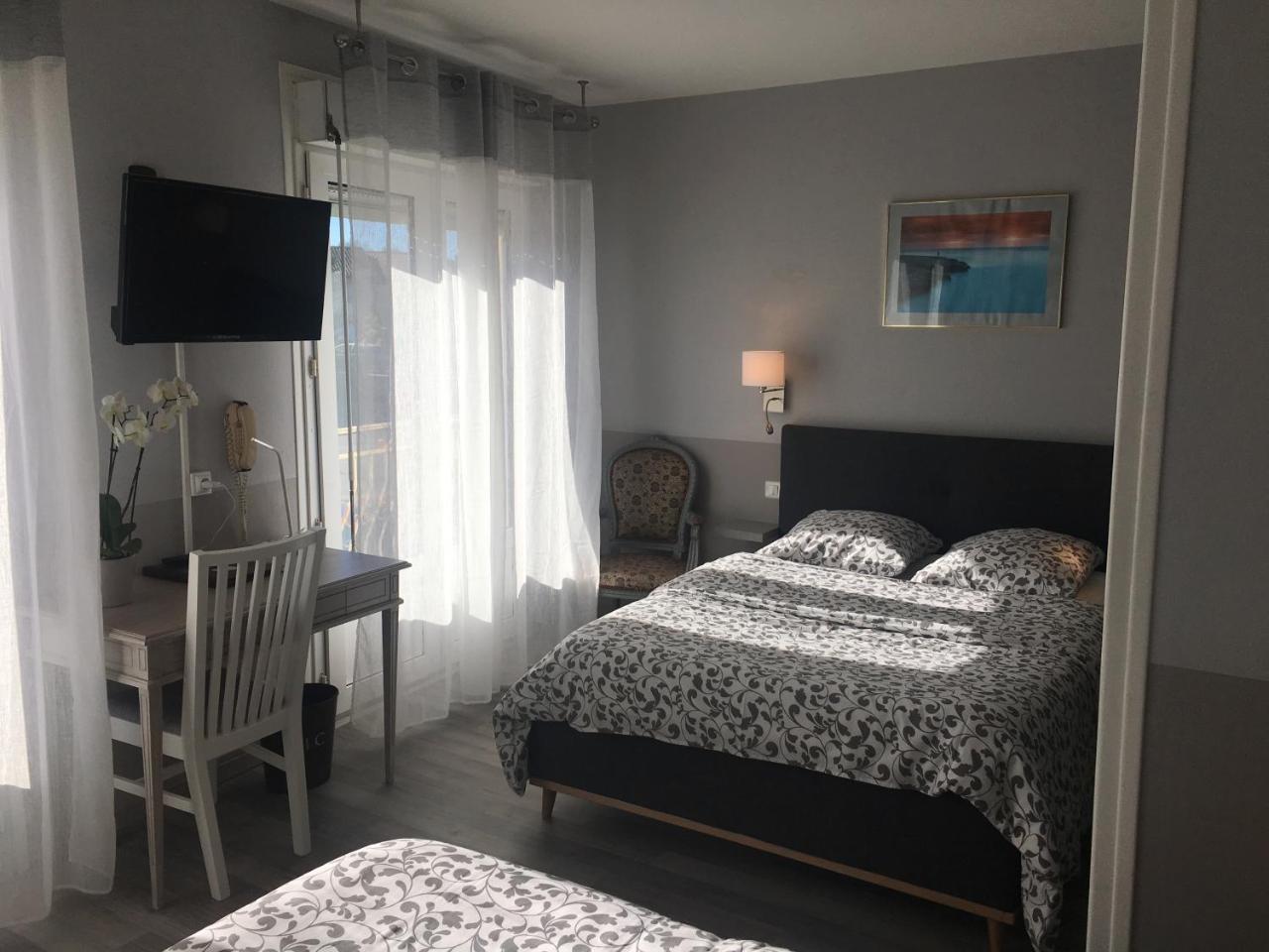Hotel-Restaurant Le Commerce Nogaro Εξωτερικό φωτογραφία